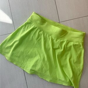 Lululemon Athletica lightweight high rise tennis skirt